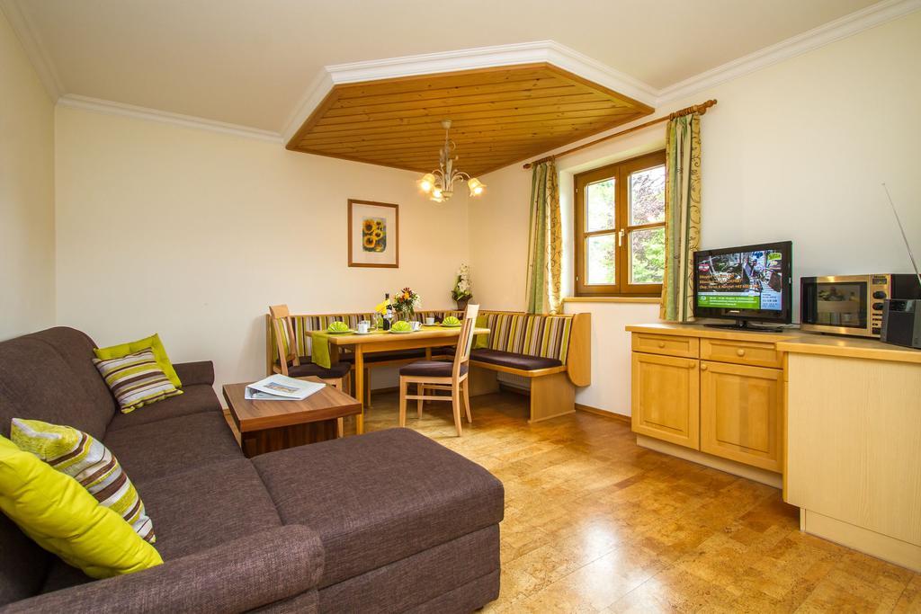 Ferienhaus Niedermoser レオガング 部屋 写真